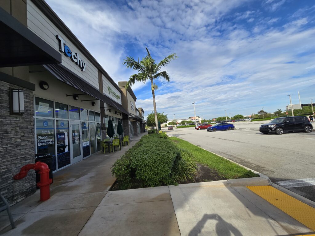 Techy Doral shopping plaza in Sweetwater, FL near Doral
