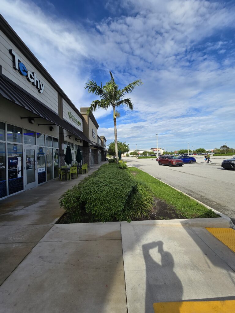 Techy Doral shopping plaza in Sweetwater, FL near Doral
